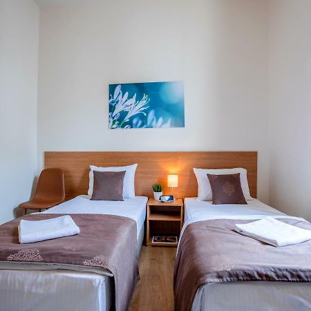 Booking En Suite Белград Екстер'єр фото